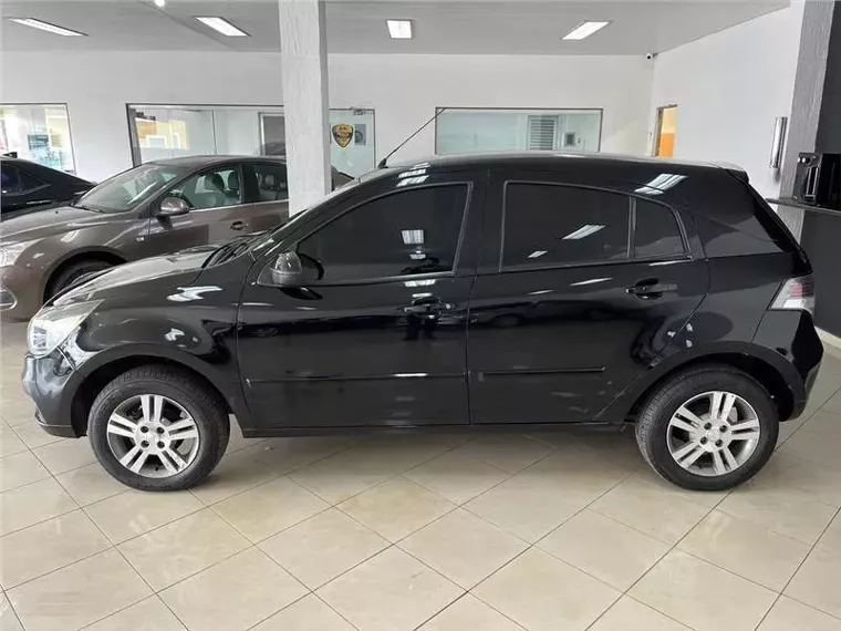 Chevrolet Agile Preto 17