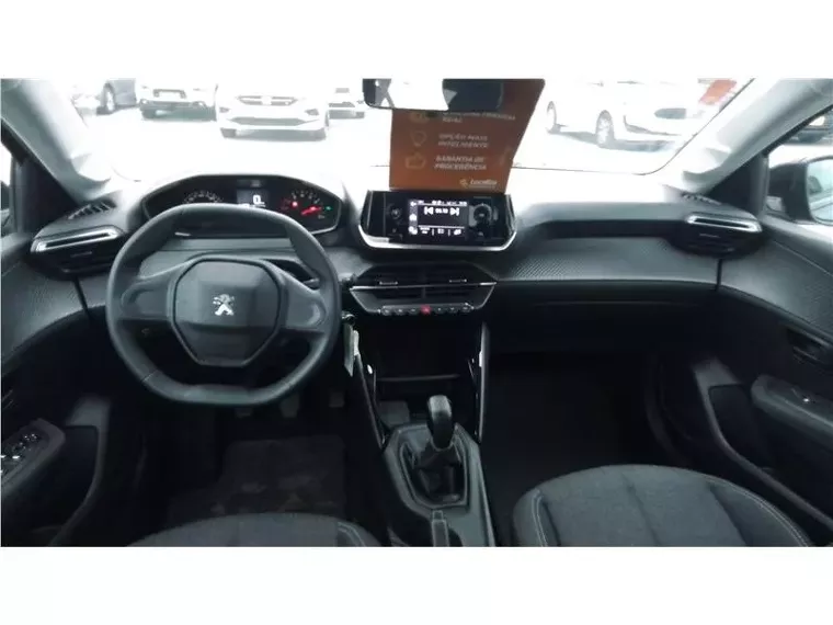 Peugeot 208 Preto 6