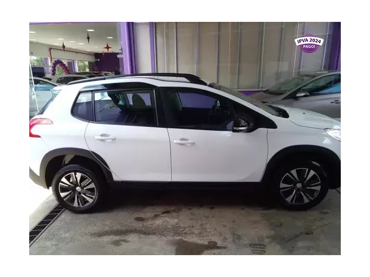 Peugeot 2008 Branco 7