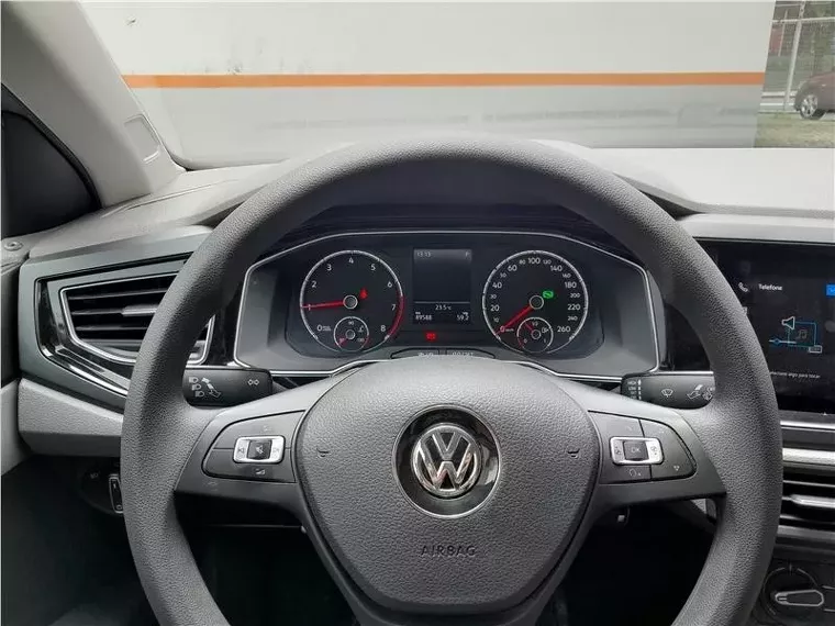 Volkswagen Virtus Prata 14