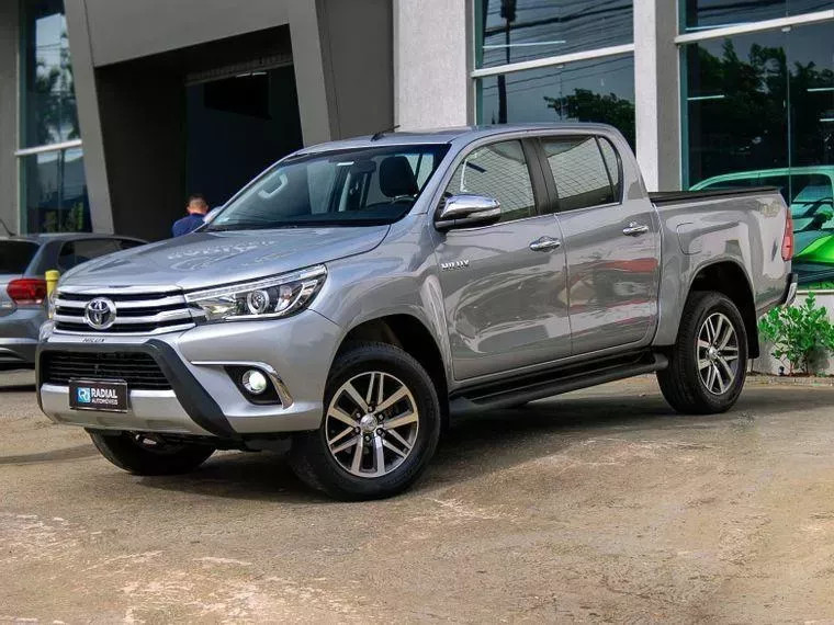 Toyota Hilux Prata 8