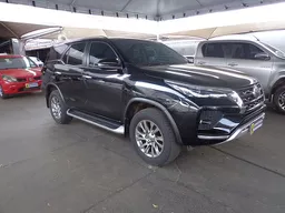 Toyota Hilux SW4
