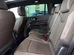 Jeep Commander