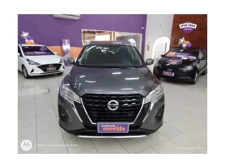 Nissan Kicks Cinza 3