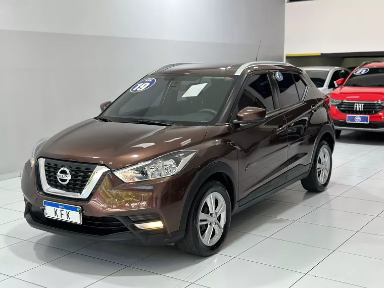 Nissan Kicks Marrom 1