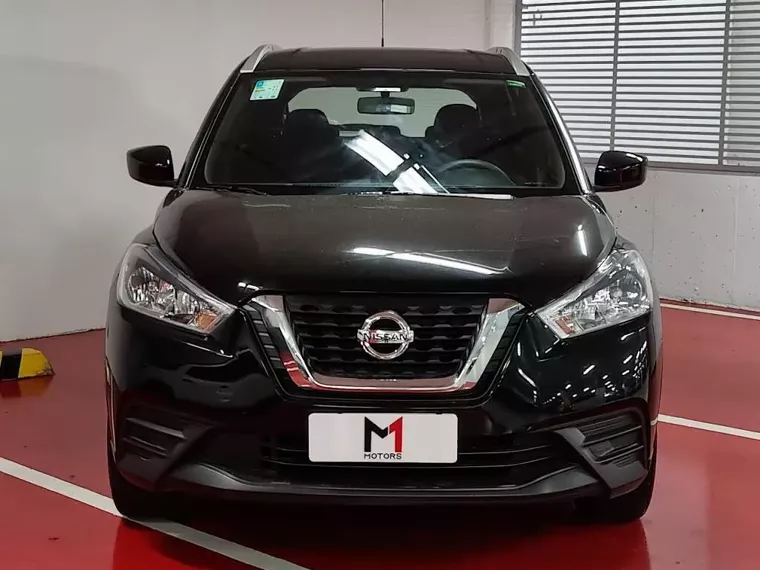 Nissan Kicks Preto 13