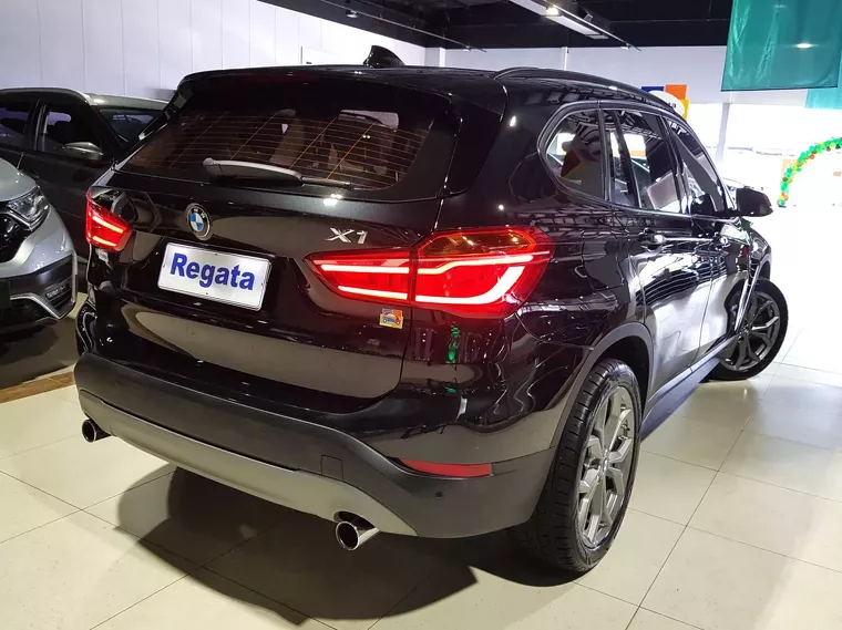 BMW X1 Preto 7