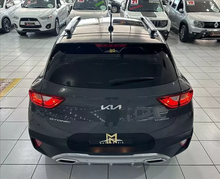 KIA Stonic Cinza 2