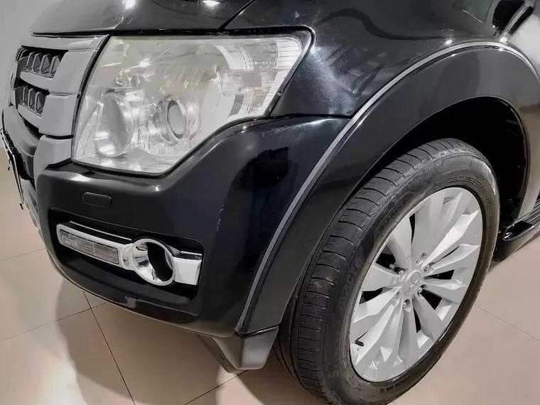 Mitsubishi Pajero Full Preto 17