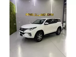 Toyota Hilux SW4
