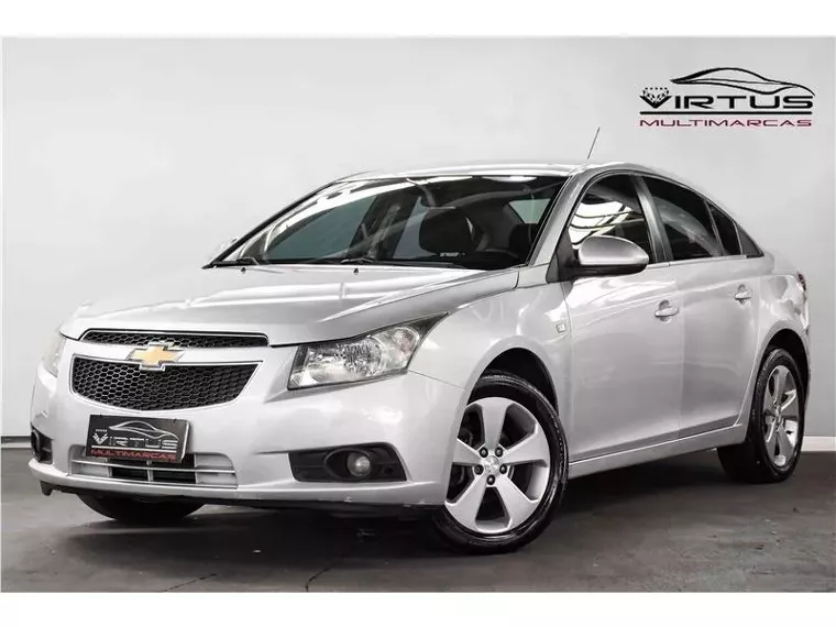 Chevrolet Cruze Prata 14