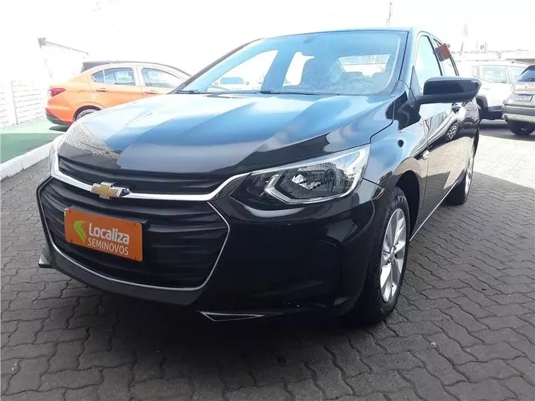 Chevrolet Onix Preto 5