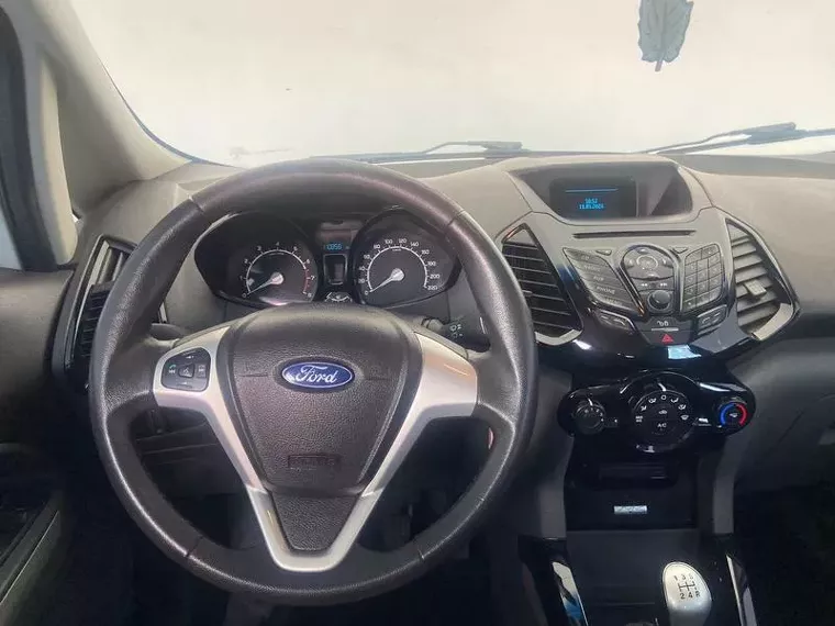 Ford Ecosport Branco 8