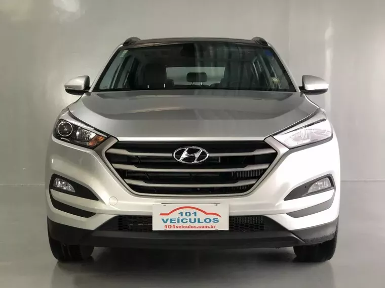 Hyundai Tucson Prata 22