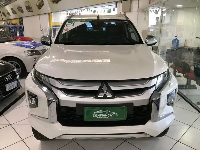 Mitsubishi L200 Triton Branco 11