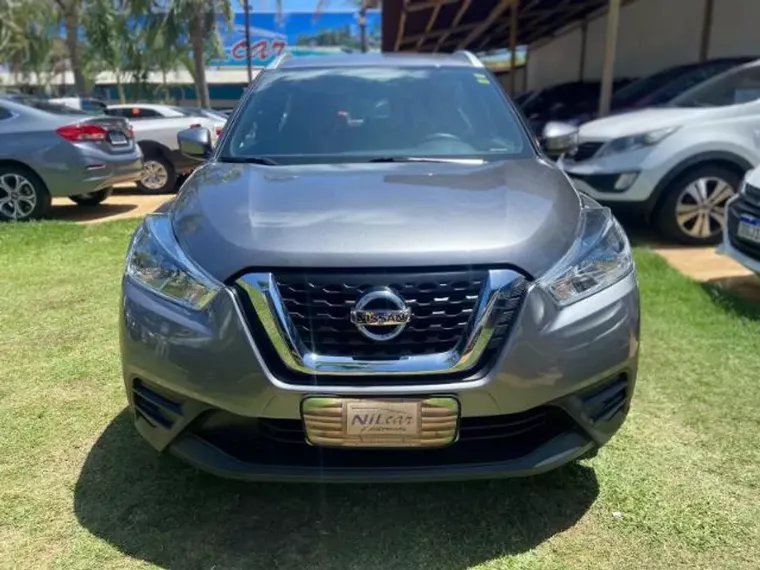 Nissan Kicks Cinza 8