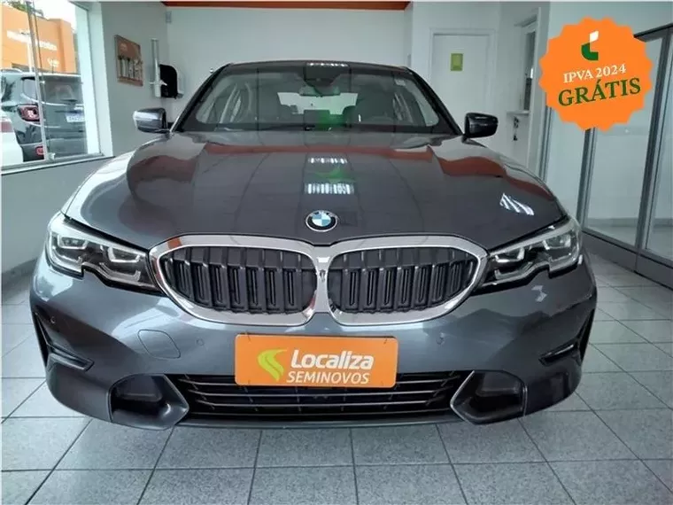 BMW 320i Cinza 1