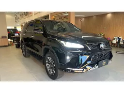 Toyota Hilux SW4