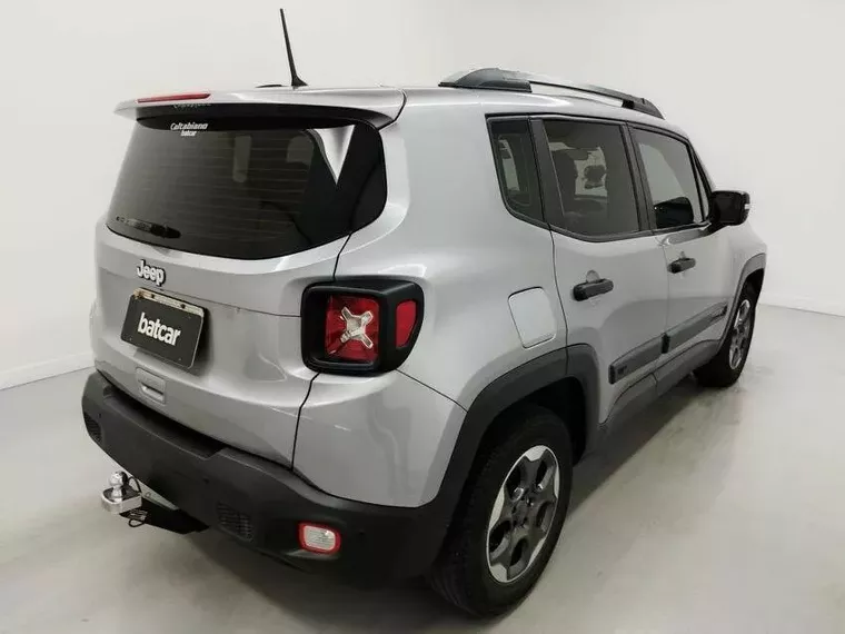 Jeep Renegade Prata 17