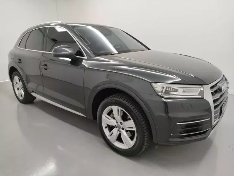 Audi Q5 Cinza 8