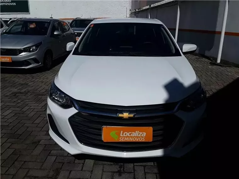 Chevrolet Onix Branco 1