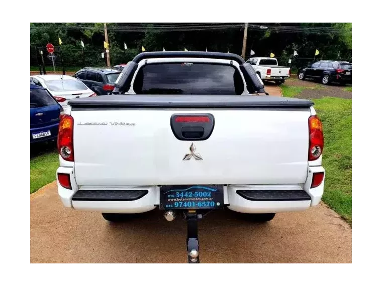 Mitsubishi L200 Triton Branco 3