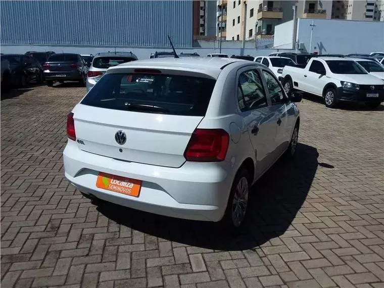 Volkswagen Gol Branco 9