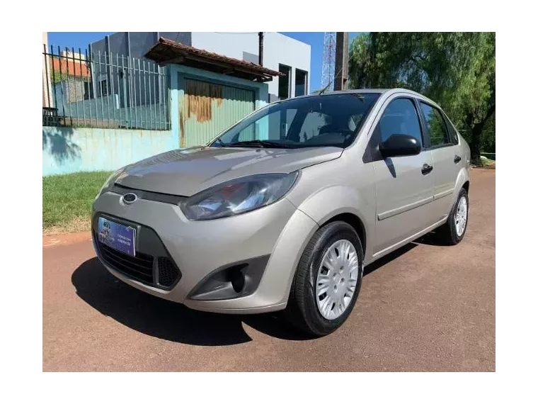 Ford Fiesta Prata 11