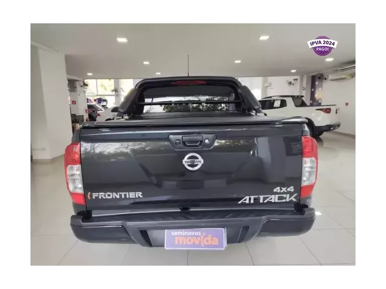 Nissan Frontier Preto 7