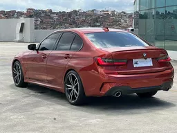BMW 320i
