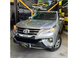 Toyota Hilux SW4