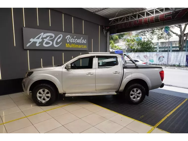 Nissan Frontier Prata 2