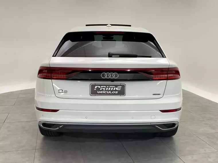 Audi Q8 Branco 1