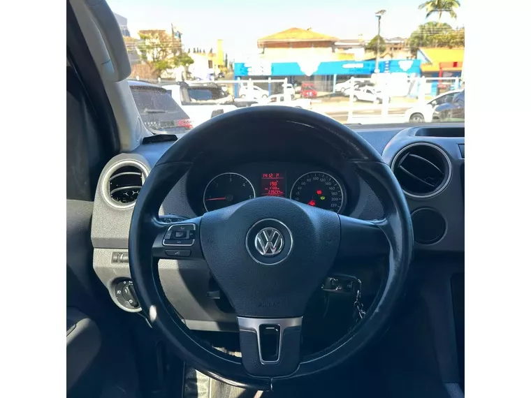 Volkswagen Amarok Preto 13