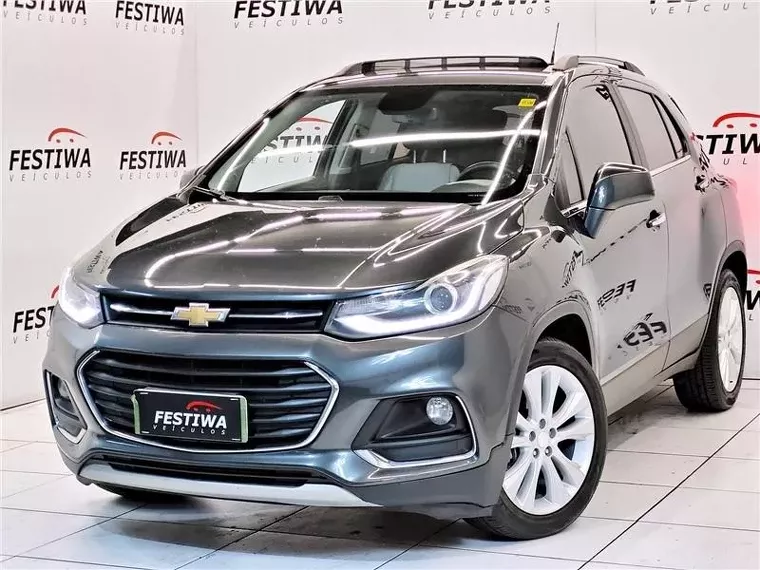 Chevrolet Tracker Cinza 1