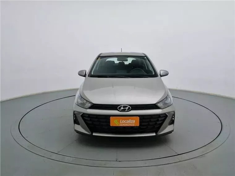 Hyundai HB20 Prata 3