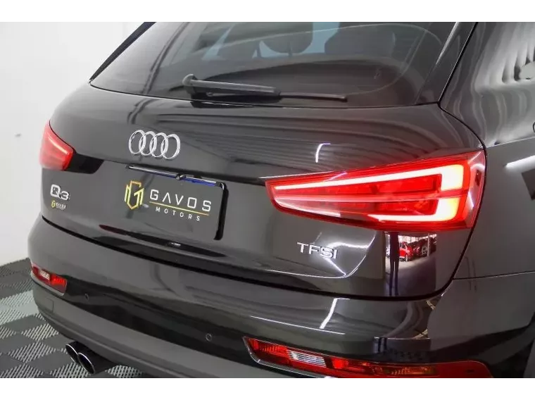 Audi Q3 Preto 11