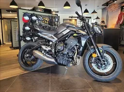 Street Triple