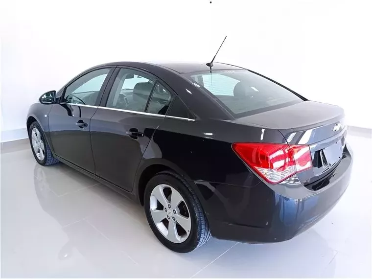 Chevrolet Cruze Preto 9