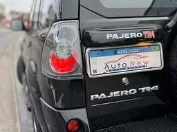 Mitsubishi Pajero TR4