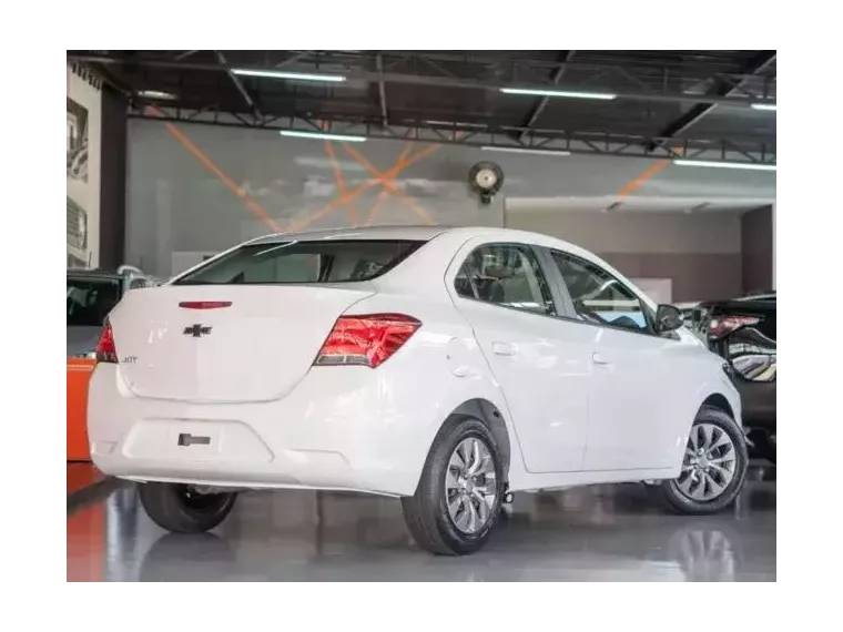 Chevrolet Onix Branco 2