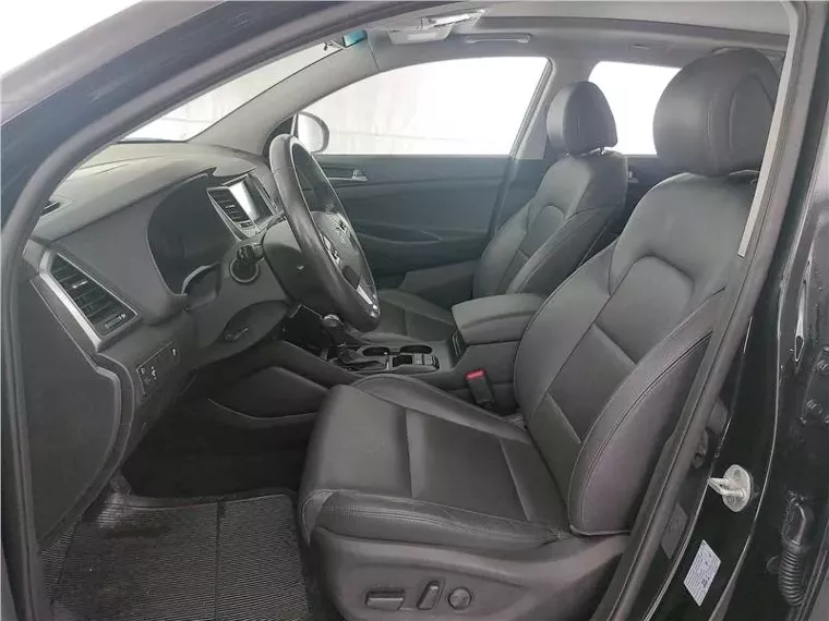 Hyundai Tucson Preto 13