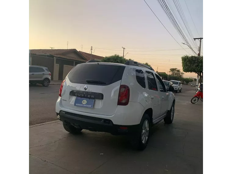 Renault Duster Branco 6