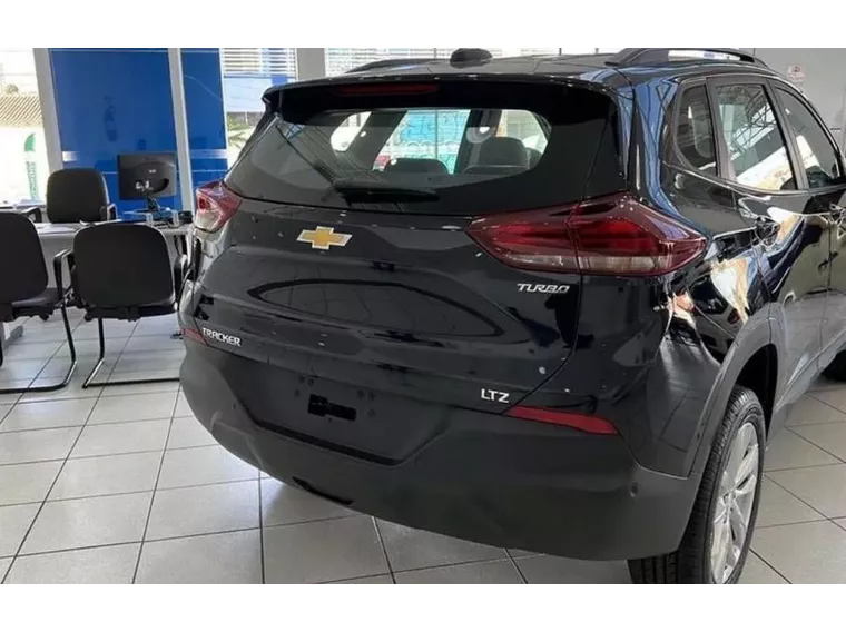 Chevrolet Tracker Preto 2