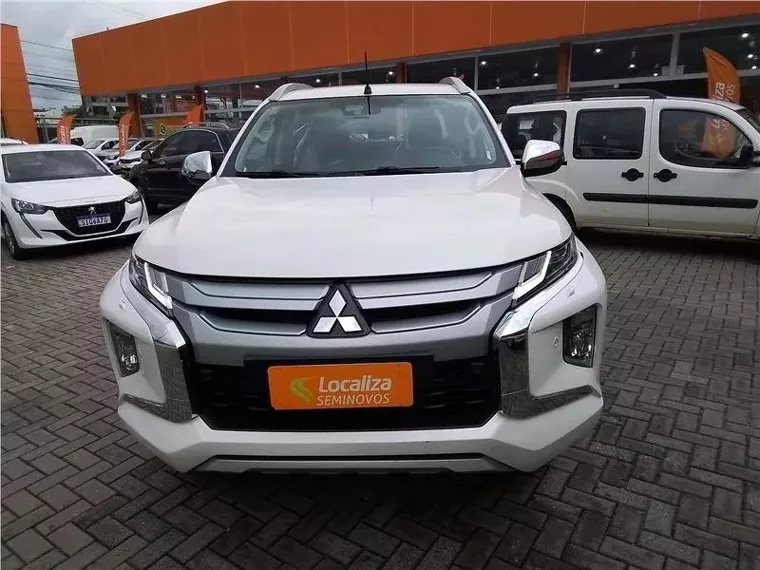 Mitsubishi L200 Triton Branco 5