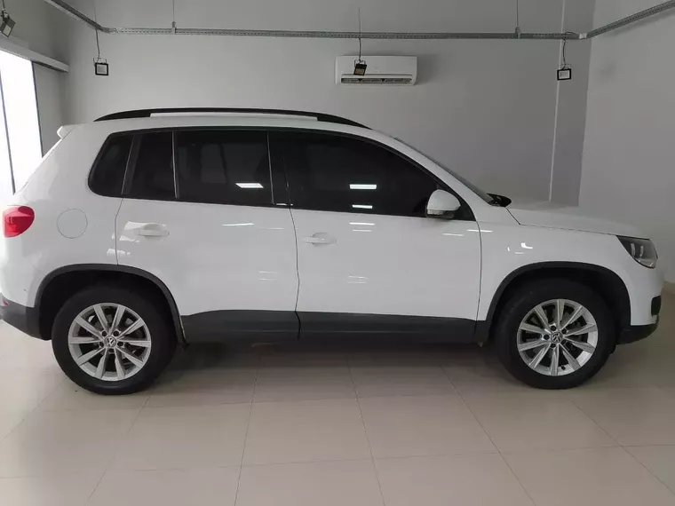 Volkswagen Tiguan Branco 21