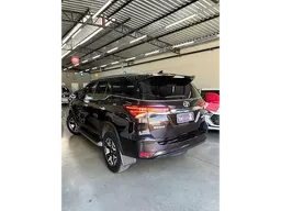 Toyota Hilux SW4