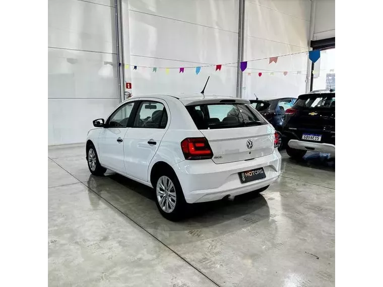 Volkswagen Gol Branco 8