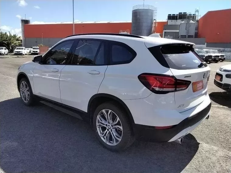 BMW X1 Branco 12