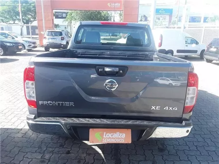 Nissan Frontier Cinza 8